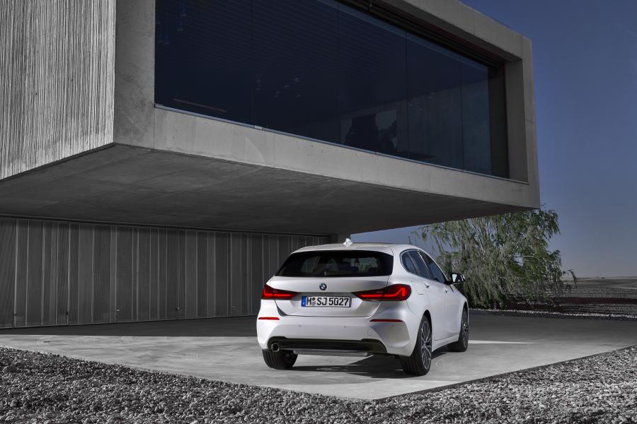  BMW 118i Sportline (F40) 2019 года  (WW) (фото 6 из 81)